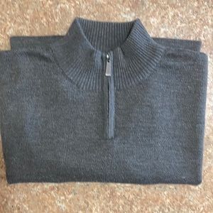 Men’s grey 1/4 zip pullover sweater